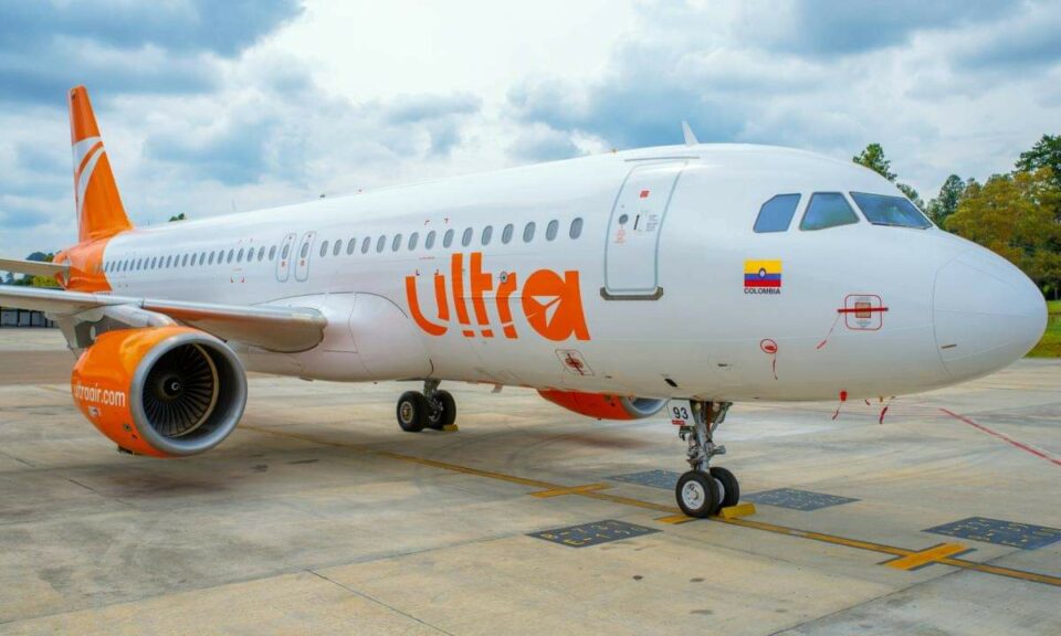 Petro offers up presidential plane after Ultra Air becomes latest Colombian airline to go bust